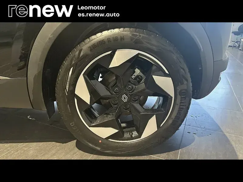 Używany Renault Captur Techno 145 KM (106 kW) 2025 Czarny SUV