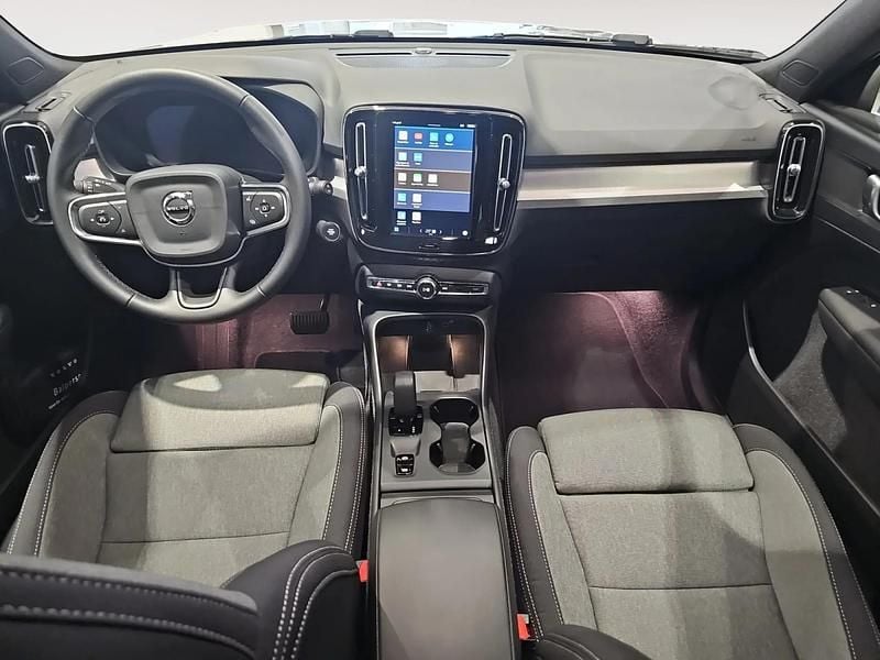 Usado Volvo XC40 Core 163 CV (119 kW) 2024 Gris/plata SUV