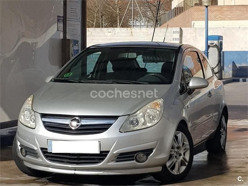 Gris / plata Usado 2007 Opel Corsa Enjoy Berlina | 5100 € (Precio justo) - Imagen 1/4