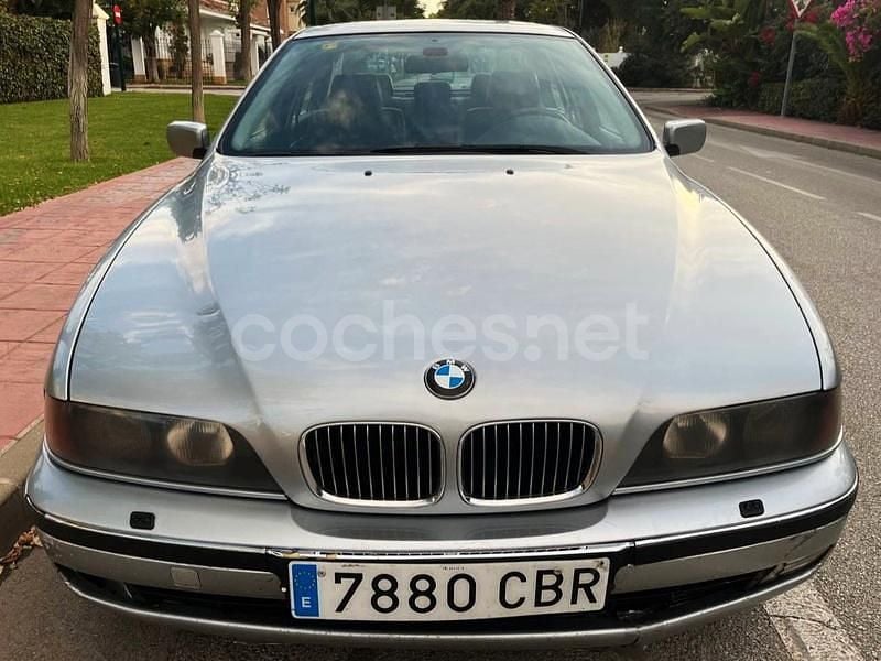 Usado BMW 523 170 CV (125 kW) 1998 Gris / plata Berlina
