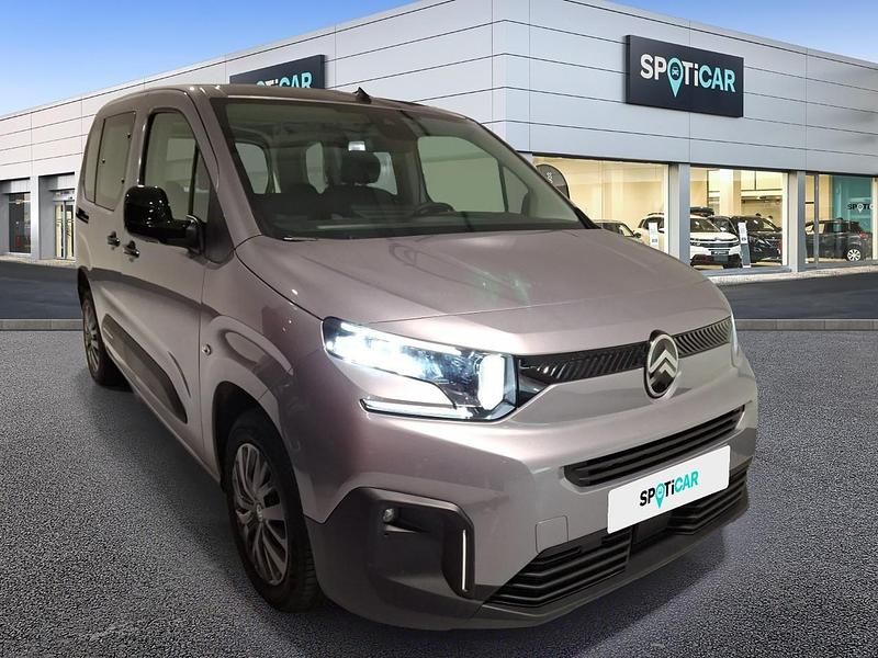 Usado Citroën Berlingo 102 CV (75 kW) 2025 Gris Monovolumen