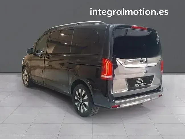 Usado Mercedes V300 239 CV (175 kW) 2022 Negro Monovolumen