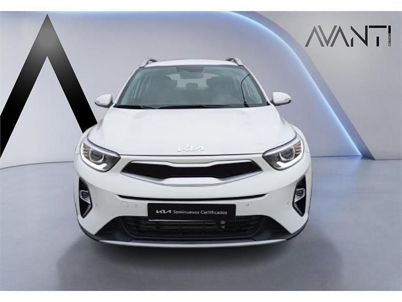 Usado Kia Stonic 100 CV (73 kW) 2025 Blanco SUV