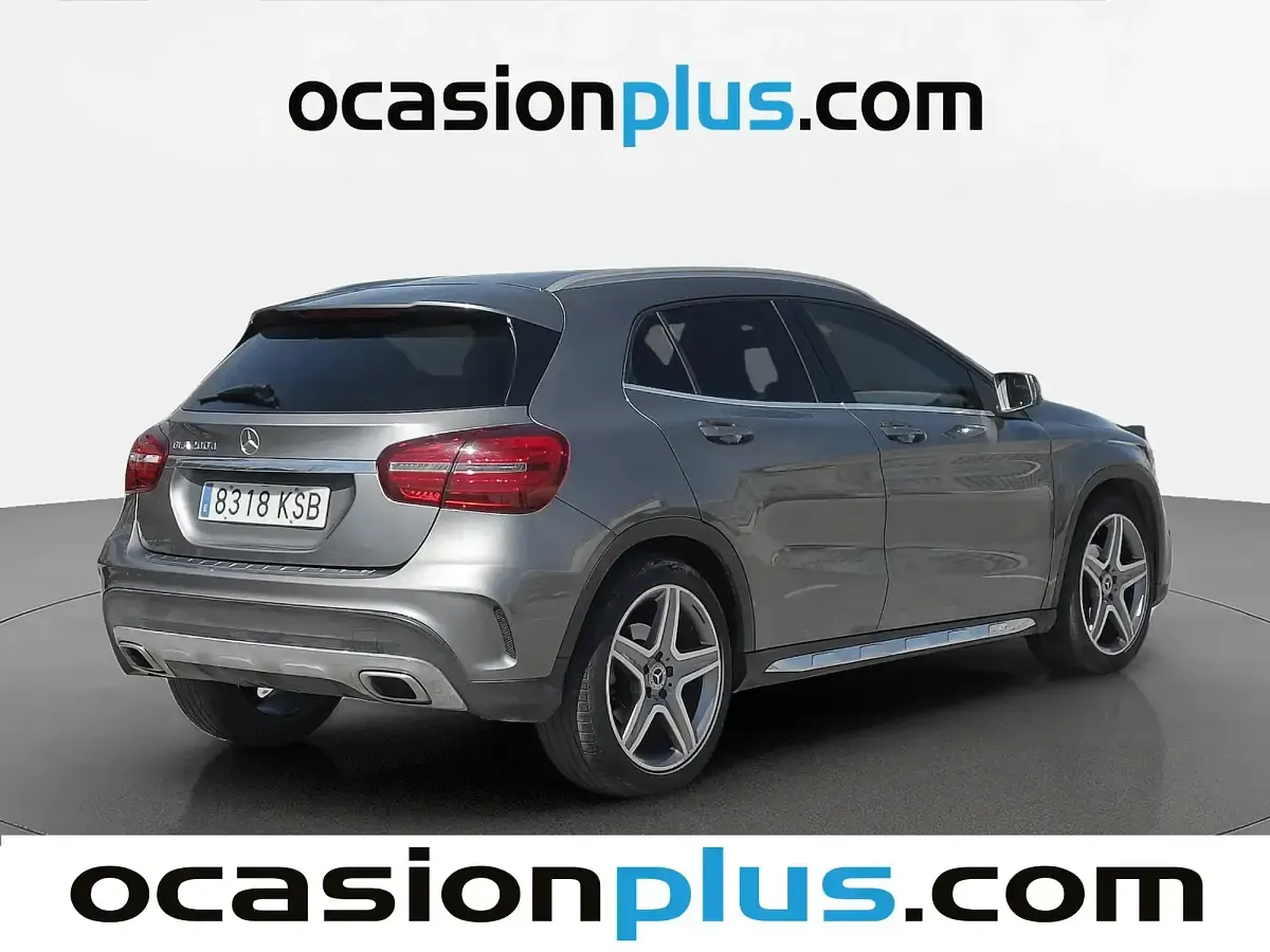 Begagnad Mercedes GLA200 136 HK (100 kW) 2018 Grå SUV
