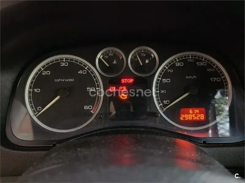 Usado Peugeot 307 110 CV (80 kW) 2002 Negro Berlina