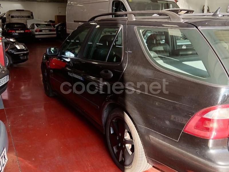 Usado Saab 9-5 Vector 150 CV (110 kW) 2002 Negro Familiar