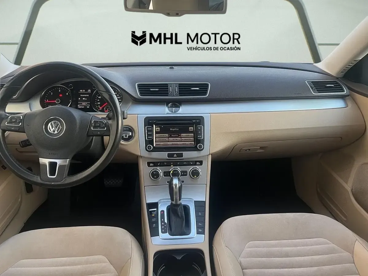 Usado VW Passat Highline 140 CV (102 kW) 2013 Gris Familiar