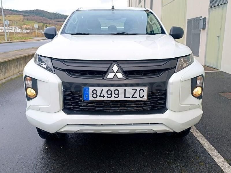 Usado Mitsubishi L200 150 CV (110 kW) 2022 Blanco Pickup/Camioneta