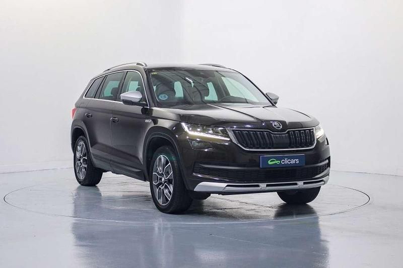 Usado Skoda Kodiaq Scout 4x4 150 CV (110 kW) 2018 Marrón SUV