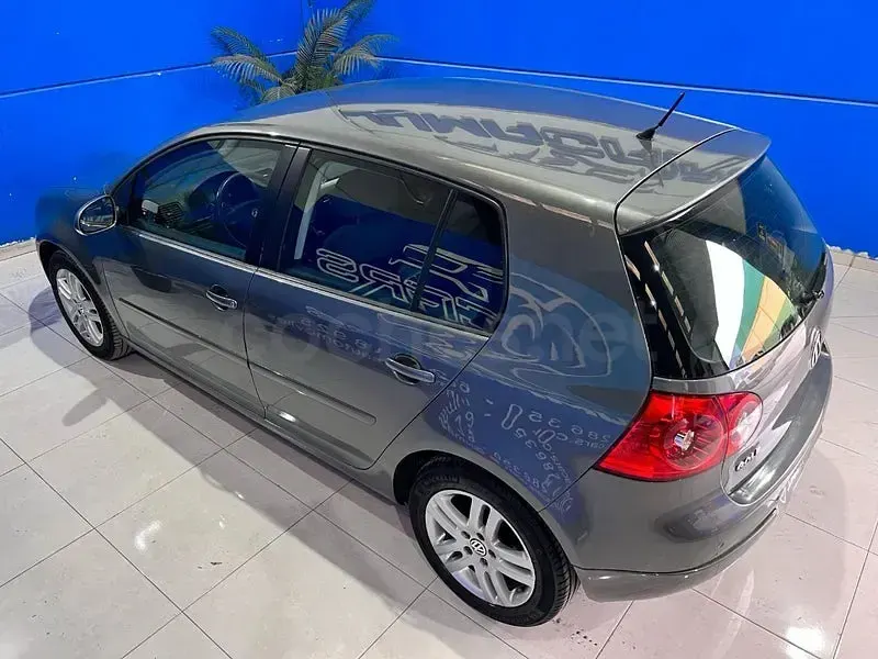 Usado VW Golf VI GT 105 CV (77 kW) 2008 Gris / plata Utilitario