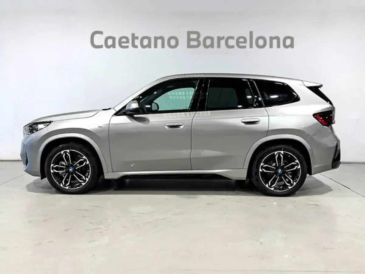 Usado BMW iX1 Comfort Edition 230 kW (313 CV) 2026 Gris plata SUV