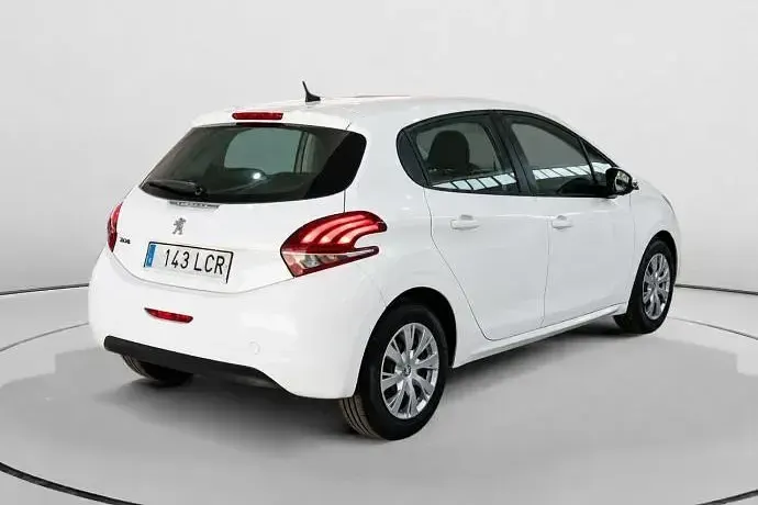 Usado Peugeot 208 Active 82 CV (60 kW) 2019 Utilitario