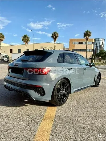 Usado Audi RS3 400 CV (294 kW) 2022 Gris / plata Berlina