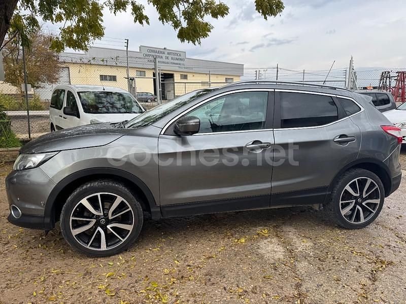 Usado Nissan Qashqai Tekna 110 CV (80 kW) 2016 Gris / plata SUV