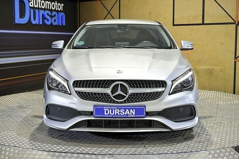 Usado Mercedes CLA200 136 CV (100 kW) 2017 Gris claro Berlina