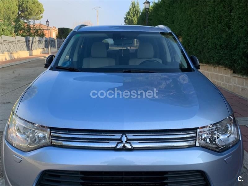 Azul Usado 2015 Mitsubishi Outlander P-HEV SUV | 16.000 € (Precio justo) - Imagen 1/4