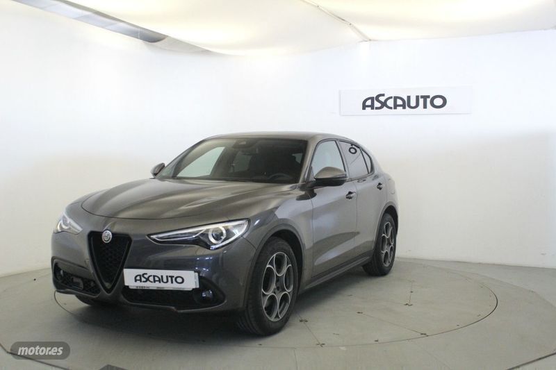 Gris Usado 2023 Alfa Romeo Stelvio Sprint SUV | 31.900 € (Precio justo) - Imagen 1/4