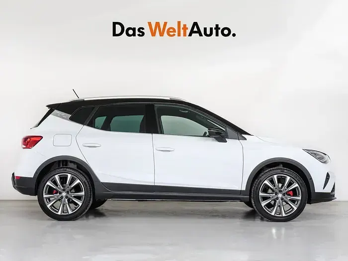 Usado Seat Arona FR 115 CV (84 kW) 2025 Blanco SUV