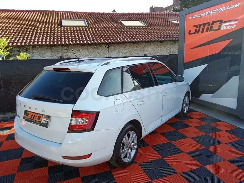 Usado Skoda Fabia Ambition 95 CV (69 kW) 2021 Blanco Utilitario