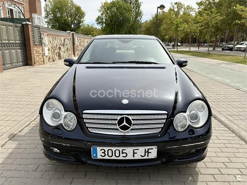 Negro Usado 2006 Mercedes C200 Sport Edition Berlina | 4500 € (Super precio) - Imagen 1/2