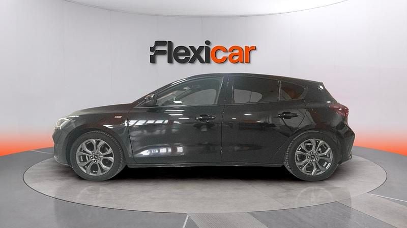 Usado Ford Focus ST-Line 155 CV (114 kW) 2023 Negro Familiar