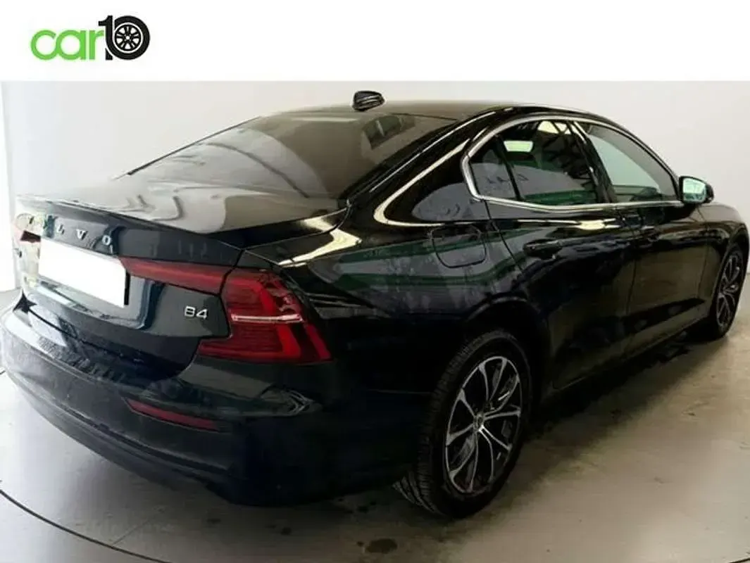 Usado Volvo S60 Momentum 197 CV (144 kW) 2021 Negro Berlina