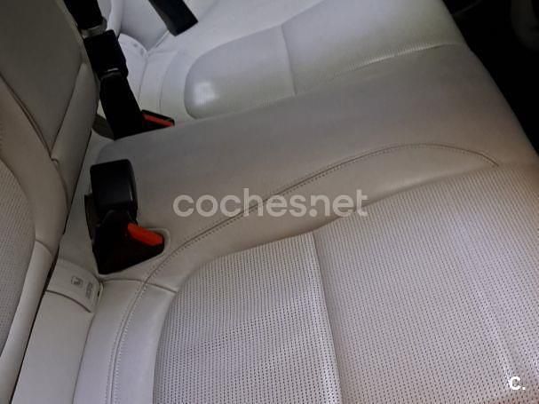 Usado Jaguar XE R-Dynamic 180 CV (132 kW) 2019 Negro Berlina