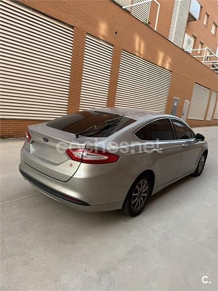 Beige Usado 2016 Ford Mondeo Trend Berlina | 8200 € (Un poco caro) - Imagen 1/3