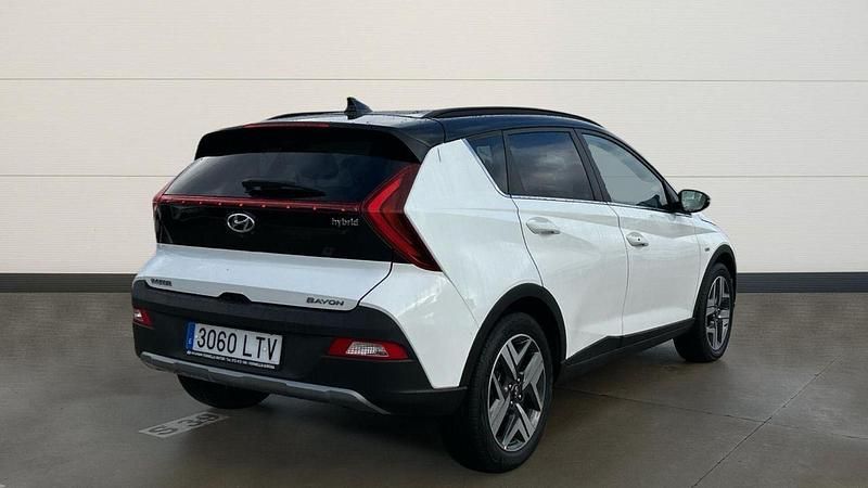 Usado Hyundai Bayon Style 120 CV (88 kW) 2021 Blanco SUV