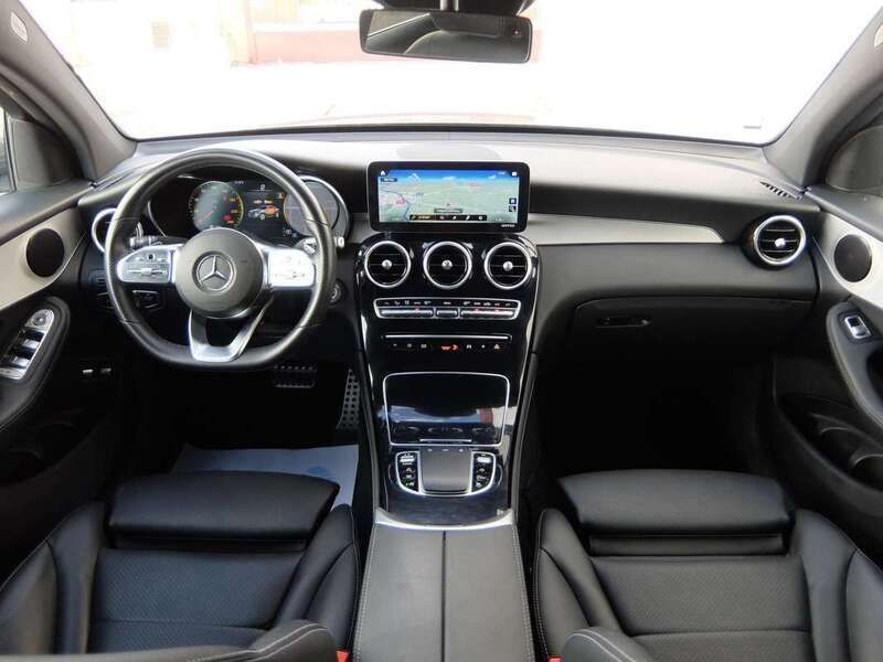 Usado Mercedes GLC300e 333 CV (244 kW) 2021 Gris Coupe