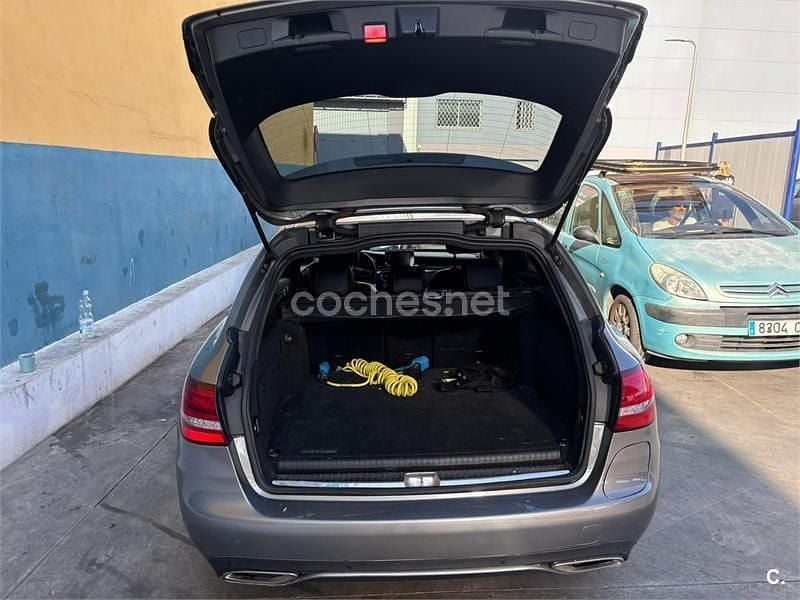 Usado Mercedes C350e 279 CV (205 kW) 2015 Gris / plata Familiar