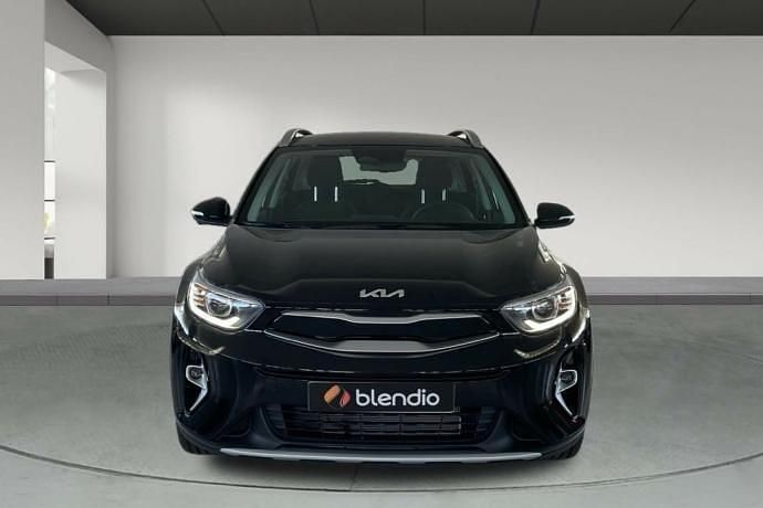 Usado Kia Stonic 101 HP (74 kW) 2025 Preto SUV