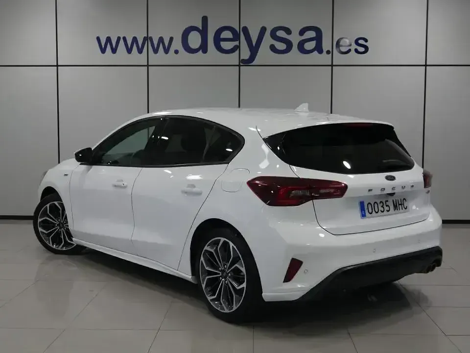 Usado Ford Focus ST-Line X 125 CV (91 kW) 2023 Blanco Berlina