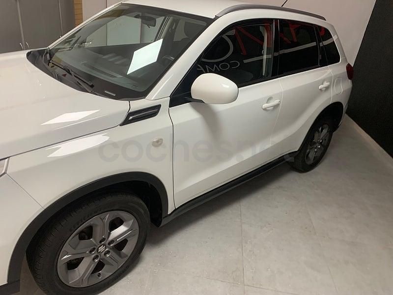 Usado Suzuki Vitara 120 CV (88 kW) 2018 Blanco SUV