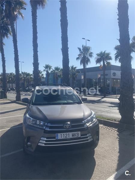 Gris / plata Usado 2021 Toyota Highlander Advance SUV | 40.000 € - Imagen 1/3