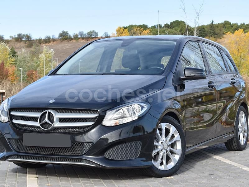 Usado Mercedes B180 109 CV (80 kW) 2017 Negro Monovolumen