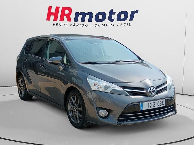 Gris Usado 2017 Toyota Verso Comfort Monovolumen | 15.990 € (Precio justo) - Imagen 1/4
