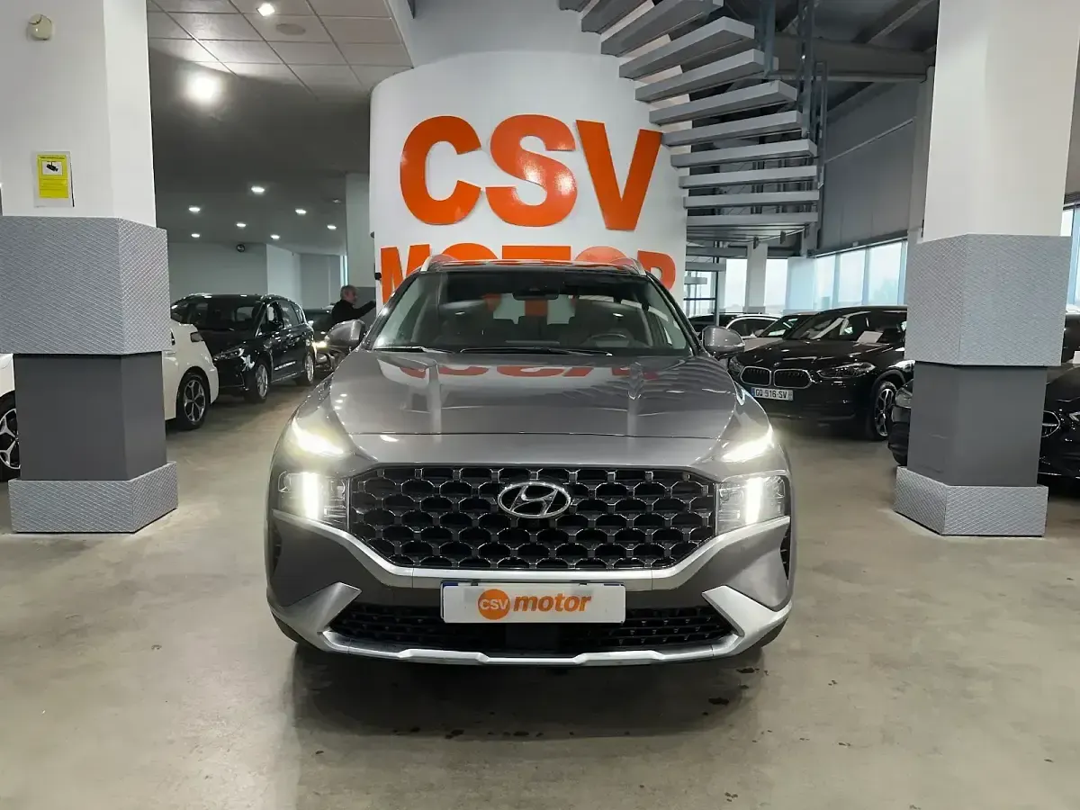 Usado Hyundai Santa Fe Style 265 CV (194 kW) 2023 Gris / plata SUV