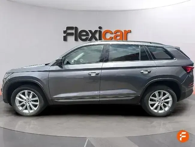 Käytetty Skoda Kodiaq Ambition 150 HP (110 kW) 2023 Harmaa Katumaasturi