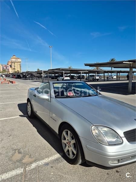 Usado Mercedes SLK230 193 CV (141 kW) 1997 Gris / plata Descapotable