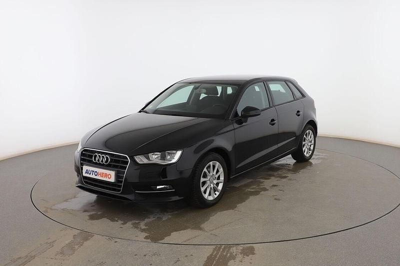 Negro Usado 2015 Audi A3 Sportback Attraction Utilitario | 15.199 € (Precio justo) - Imagen 1/3