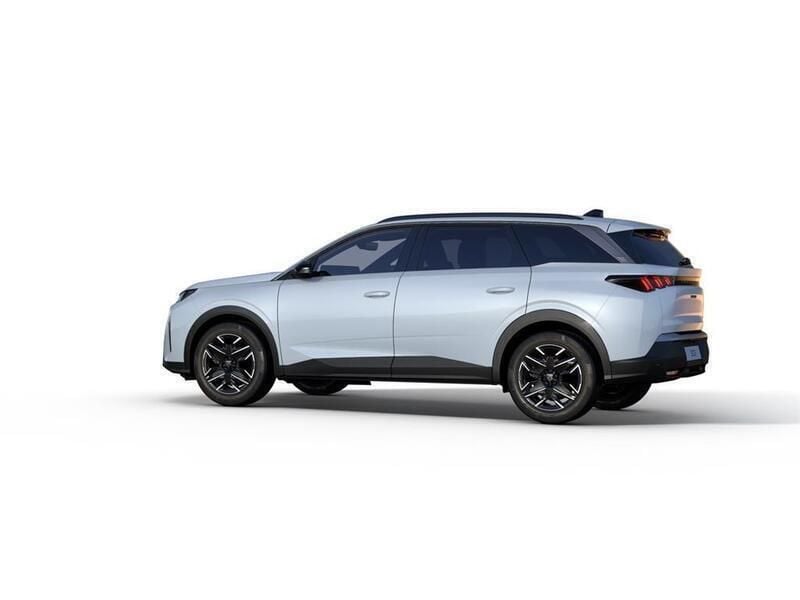 Usado Peugeot 5008 Allure 136 CV (100 kW) 2024 Blanco okenite Monovolumen