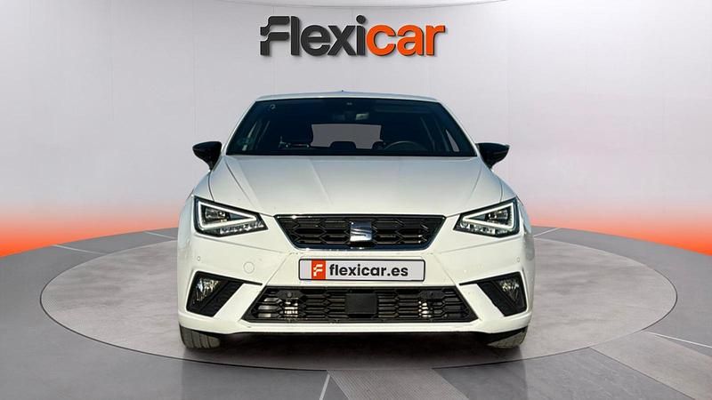 Usado Seat Ibiza FR 116 CV (85 kW) 2024 Blanco Berlina