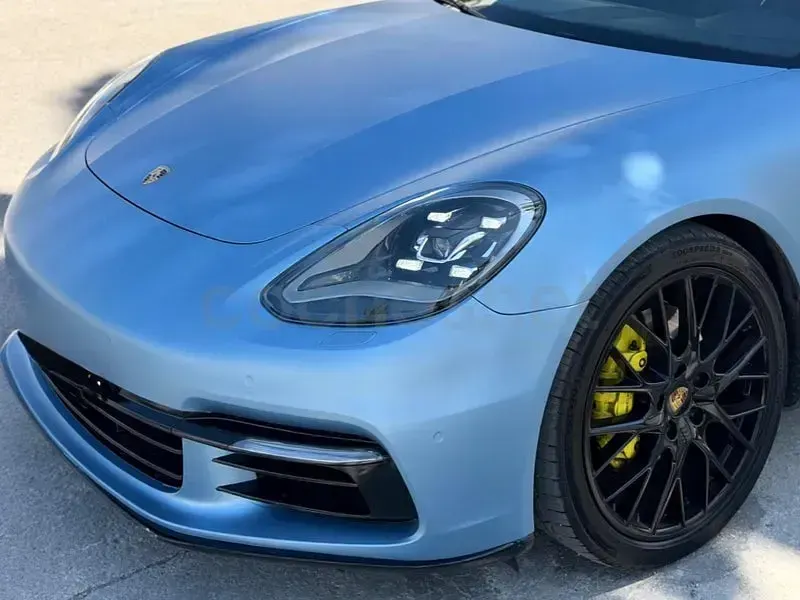 Usado Porsche Panamera 330 CV (242 kW) 2019 Azul Berlina