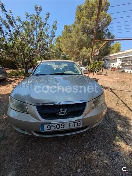 Usado Hyundai Sonata Comfort 140 CV (102 kW) 2007 Beige Berlina