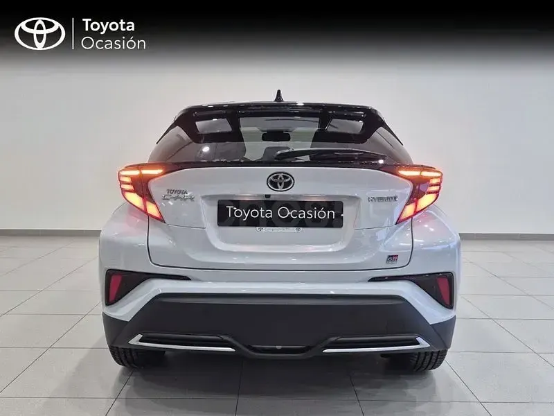 Usado Toyota C-HR Sport 184 CV (135 kW) 2023 Gris / plata SUV