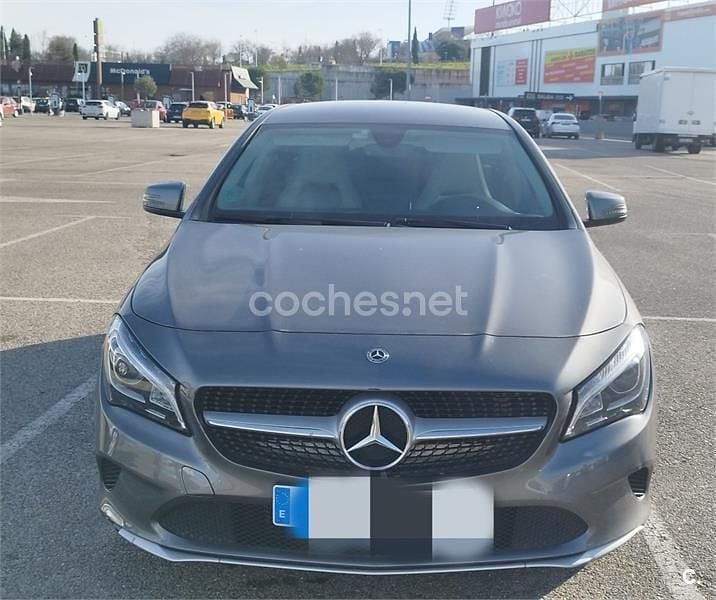 Usado Mercedes CLA200 Shooting Brake 136 CV (100 kW) 2019 Gris / plata Familiar