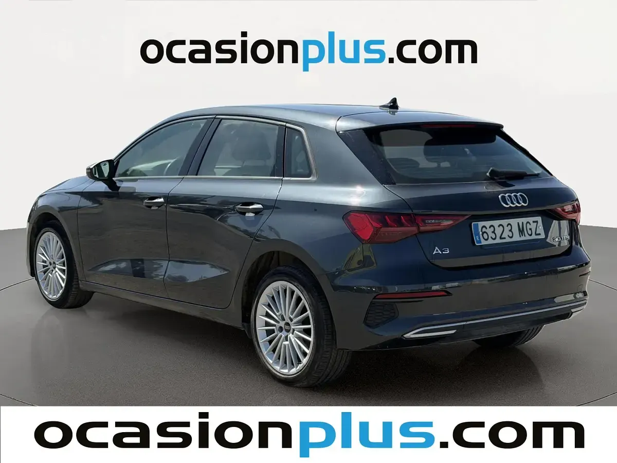 Usado Audi A3 Sportback Advanced Plus 110 CV (80 kW) 2023 Gris Utilitario
