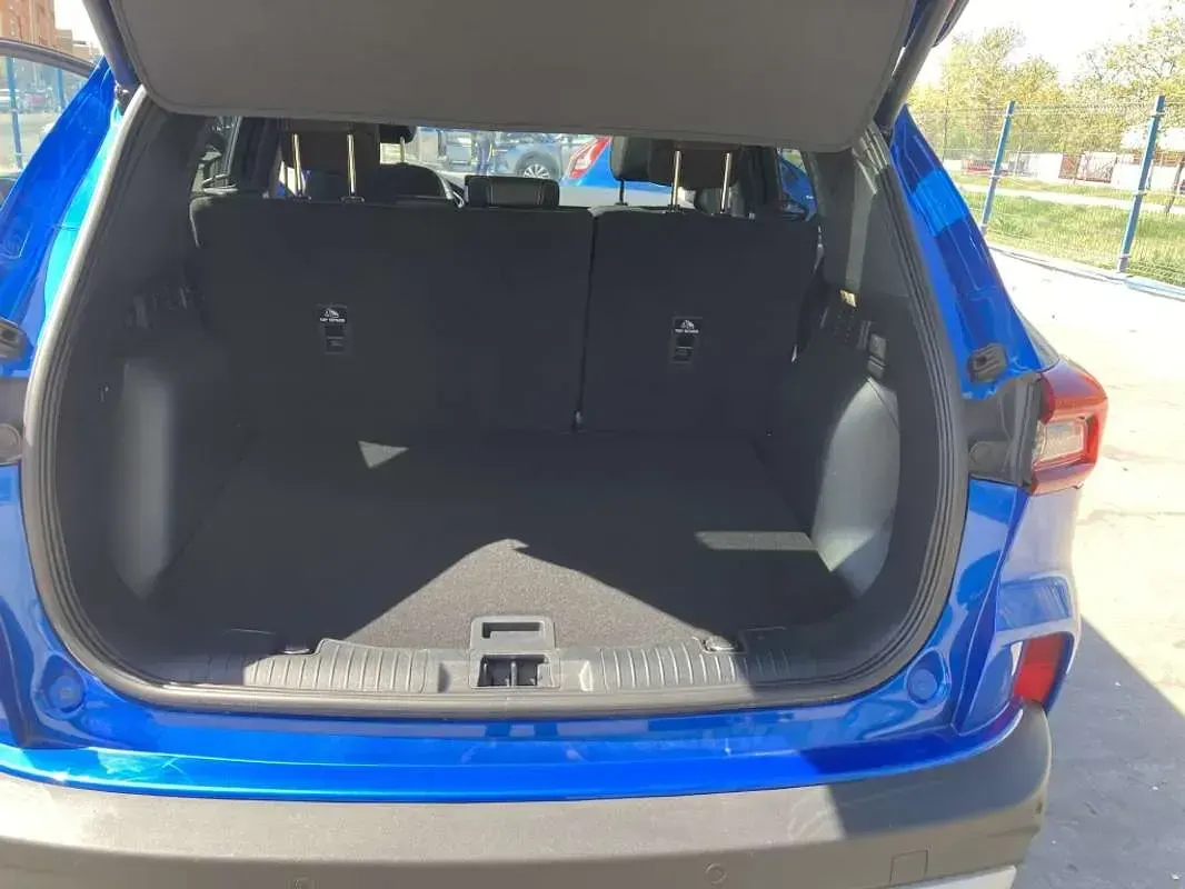 Usado Ford Kuga Active X 243 HP (178 kW) 2025 Azul SUV