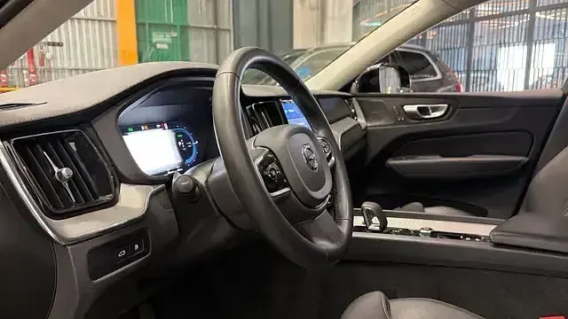Usado Volvo XC60 Ultimate 350 CV (257 kW) 2024 Negro SUV